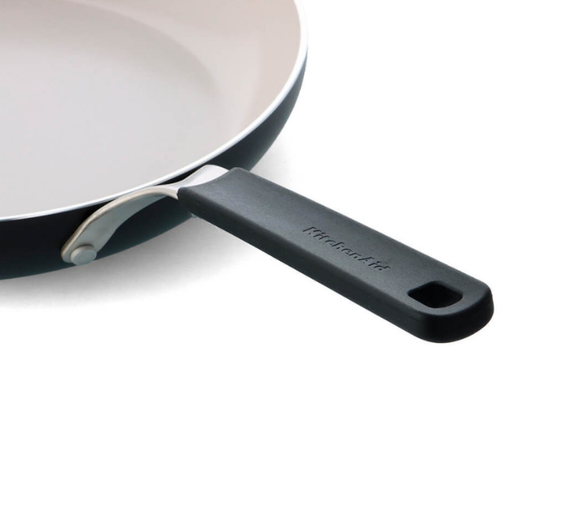 Сковорода с антипригарным покрытием KitchenAid Aluminium Ceramic, диаметр 20 см, черный