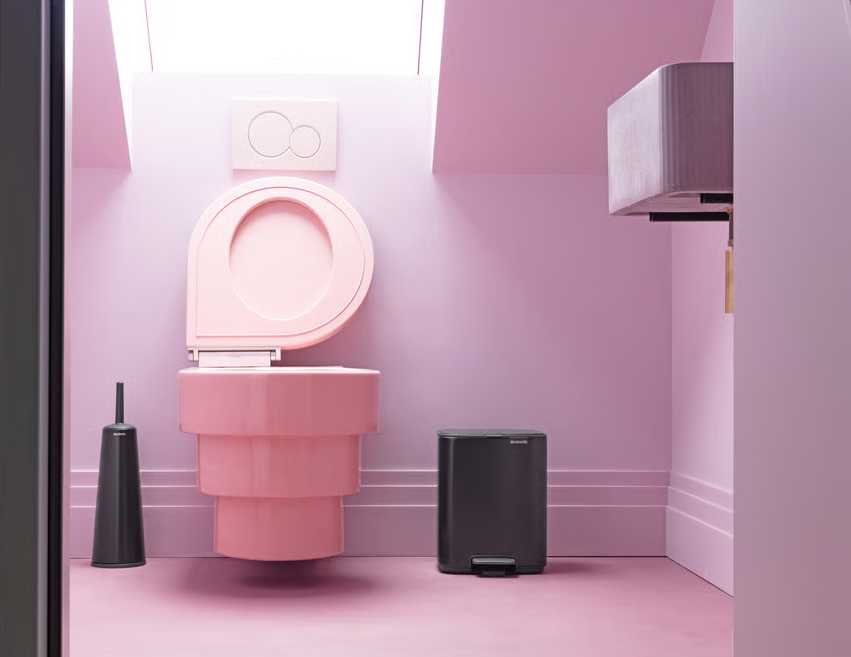 Бак для сміття Brabantia Bo Pedal Bin, об'єм 7 л, чорний матовий