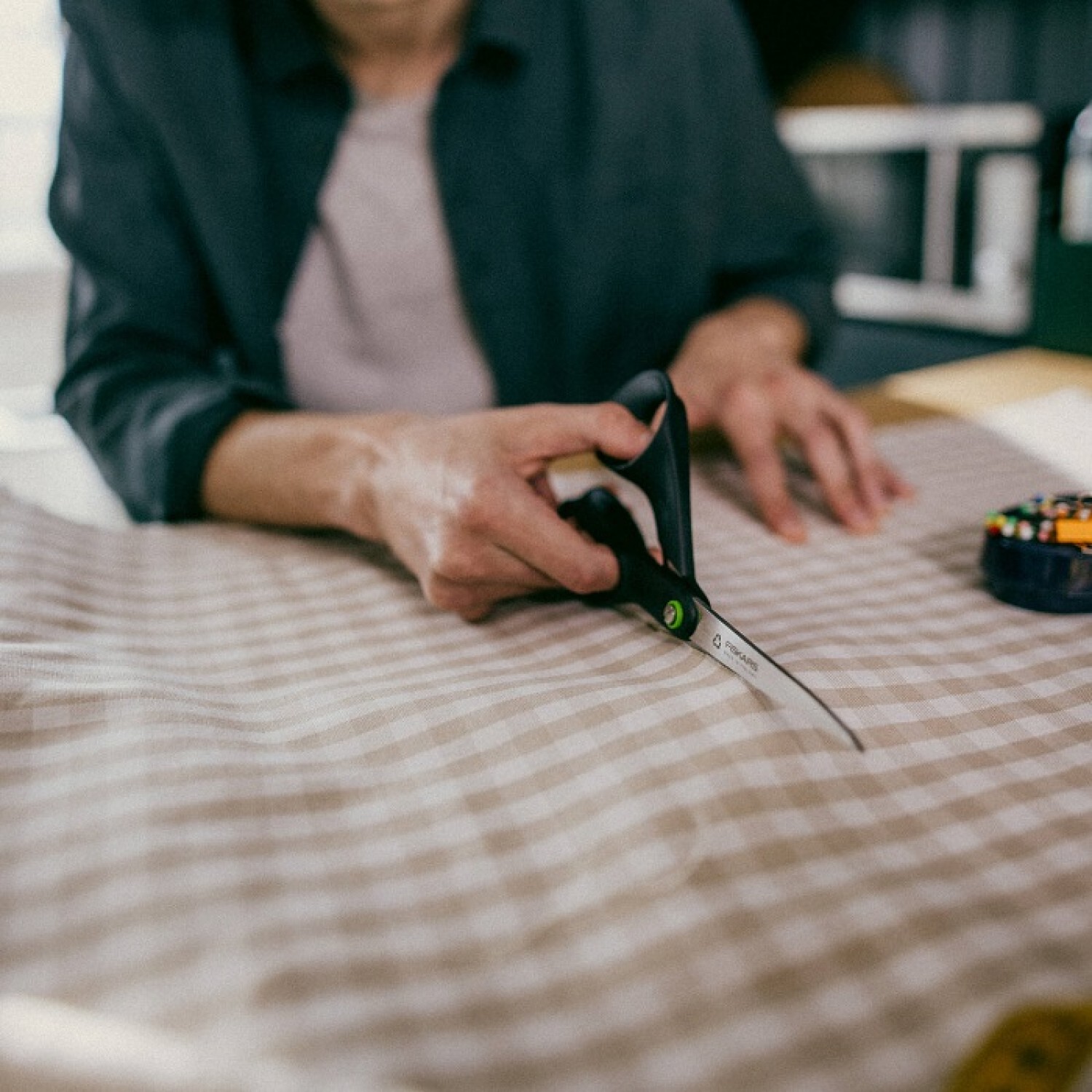 Ножиці універсальні Fiskars Functional Form ReNew, довжина 21 см, чорний
