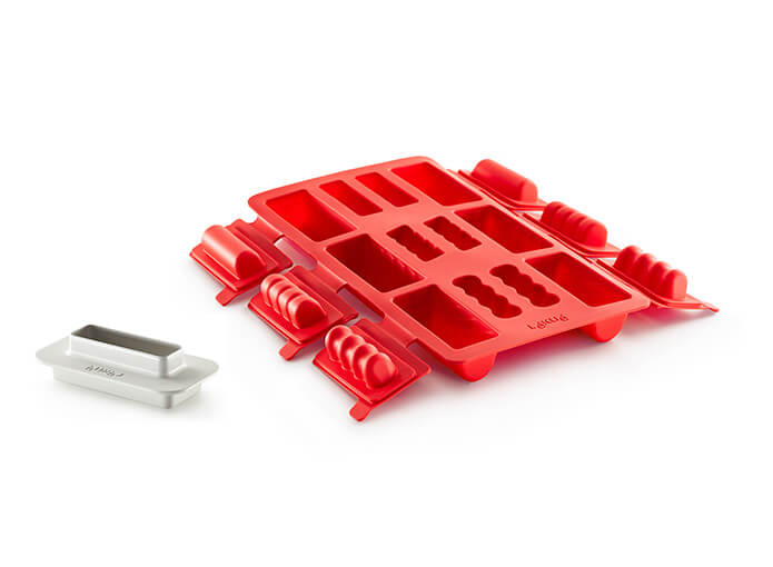 product image - Форма для мини-пирожных Lekue MINI BUCHE ROUND, 29х17х3,5 см, красный