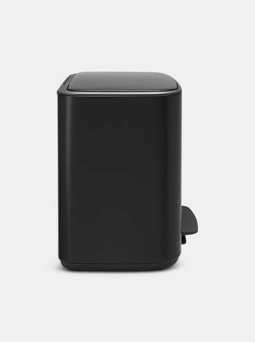Бак для сміття Brabantia Bo Pedal Bin, об'єм 3 х 11 л, чорний матовий