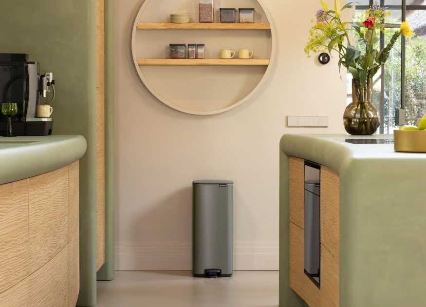 Бак для сміття Brabantia Bo Pedal Bin, об'єм 30 л, платиновий