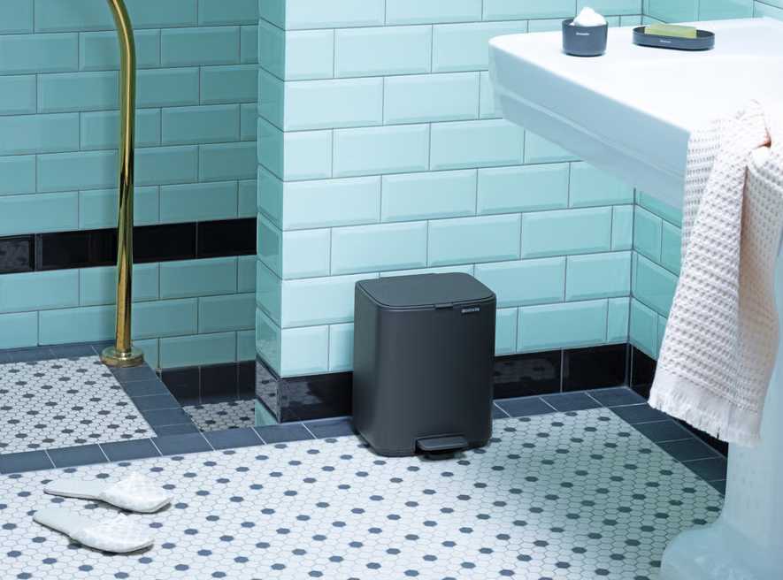 Бак для сміття Brabantia Bo Pedal Bin, об'єм 7 л, темно-сірий