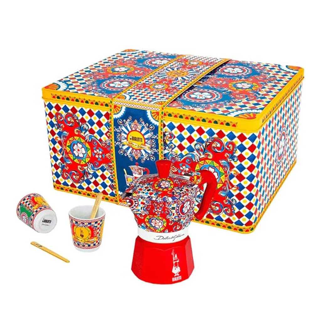 product image - Набор: кофеварка гейзерная и чашки Bialetti "Moka" Dolce&Gabbana, на 2 чашки, красный с рисунком, 3 шт