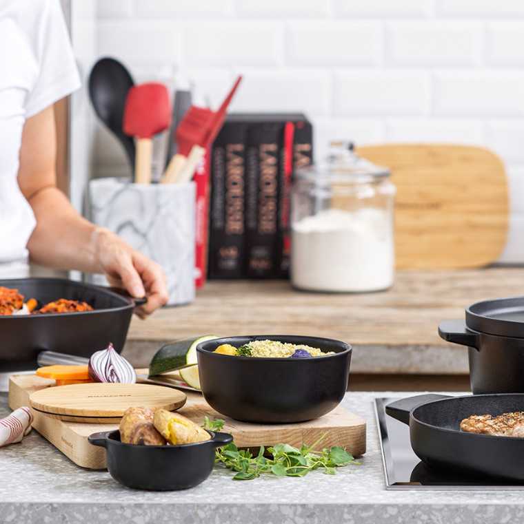 product image - 9 - nav