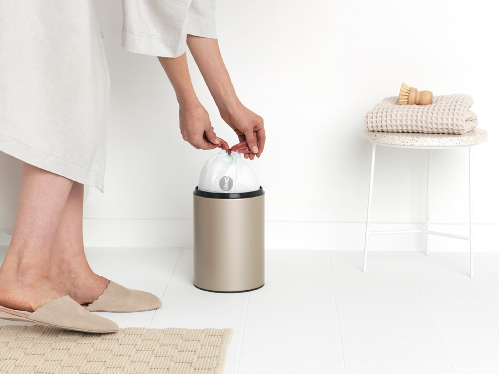 product image - 7 - nav