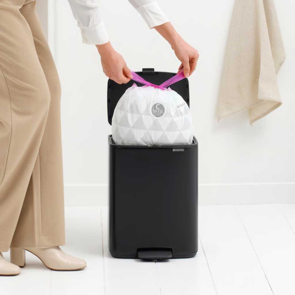 Бак для мусора Brabantia Bo Pedal Bin, объем 12 л, черный матовый