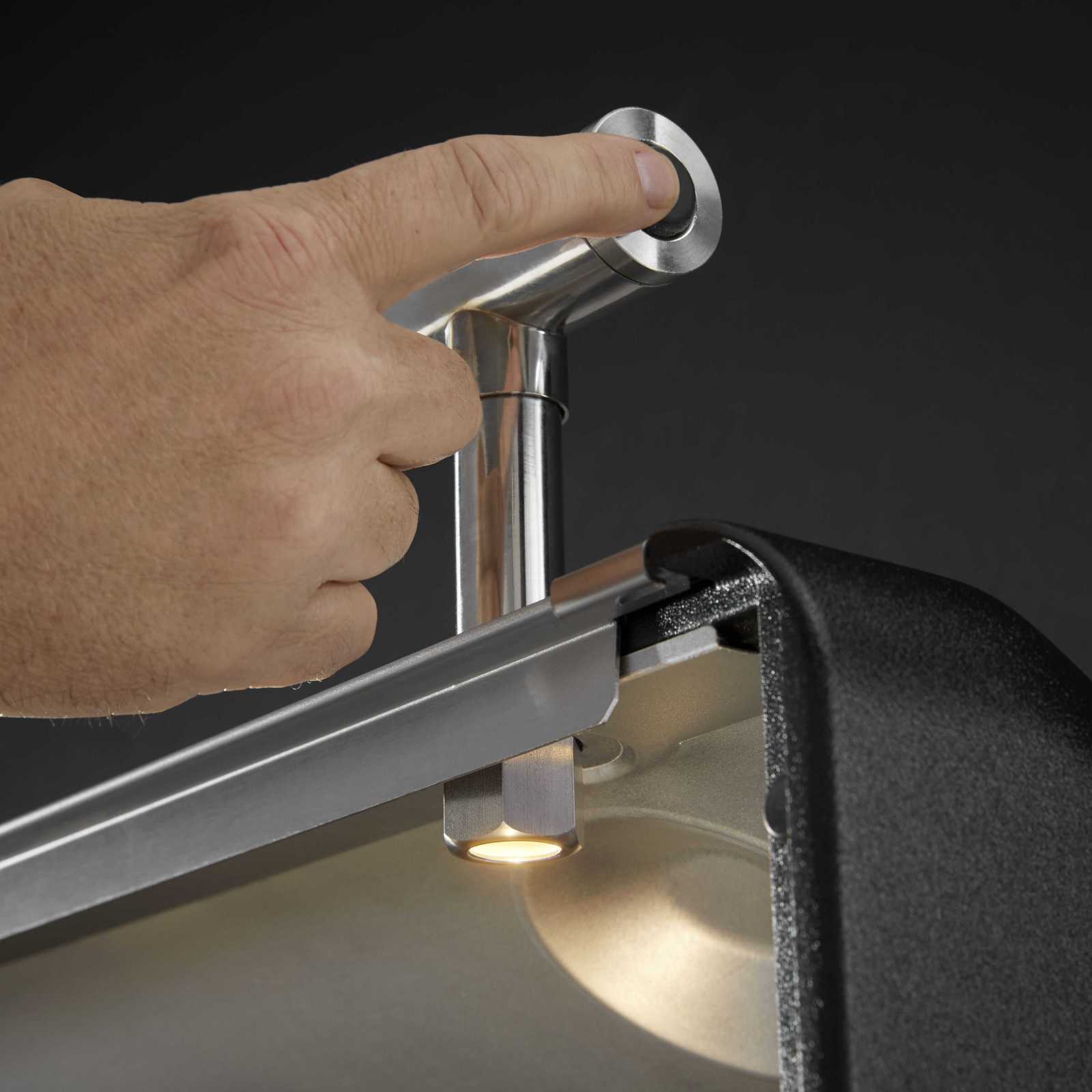 product image - 15 - nav