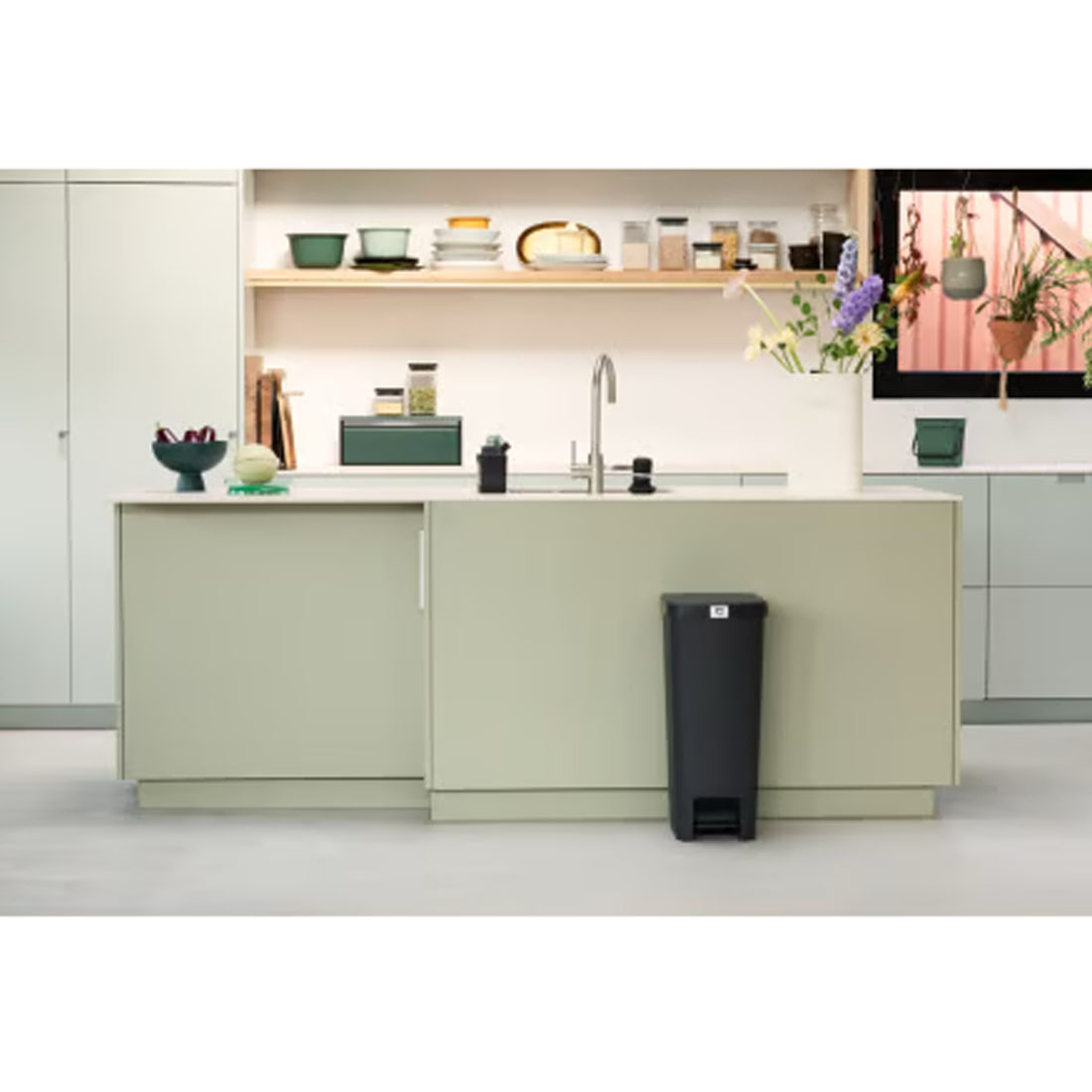 Бак для мусора Brabantia Pedal Bin StepUp, объем 40л, темно-серый