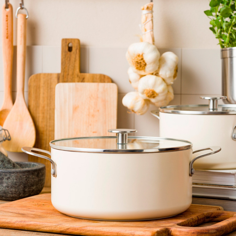 Каструля з кришкою антипригарна KitchenAid Aluminium Ceramic, об'єм 3,1 л, діаметр 20 см, кремовий