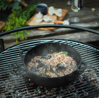 Каструля для гриля чавунна Fiskars Norden Grill, об'єм 6,5 л, діаметр 30 см, чорний