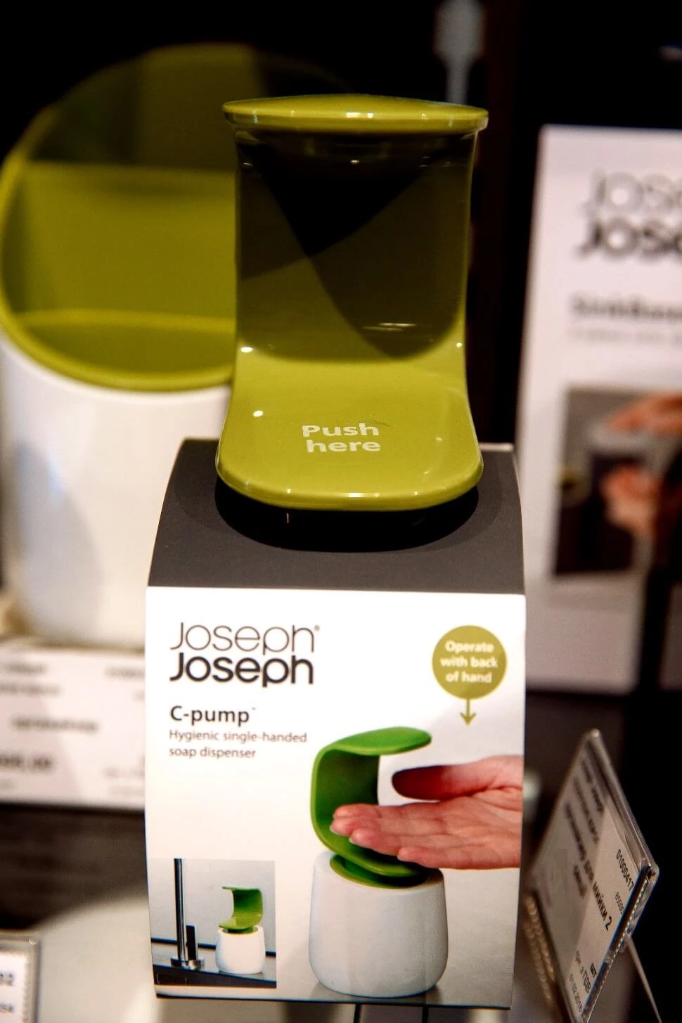 Диспенсер для рідкого мила Joseph Joseph C-PUMP, 8,5х8,5х19 см, об'єм 0,3 л, зелений з білим Joseph Joseph 85053 фото 6
